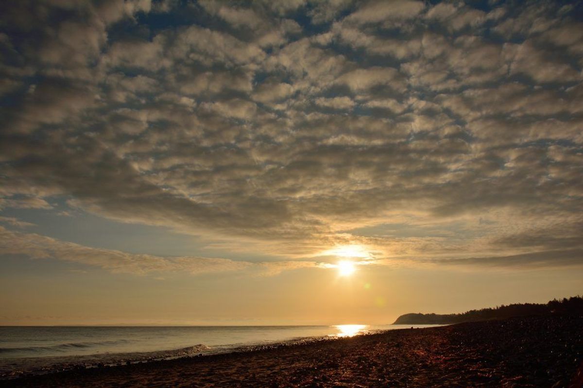 Sol og skyer kommer til at præge dagen i dag. KLIK for mere info. Foto: DMI.