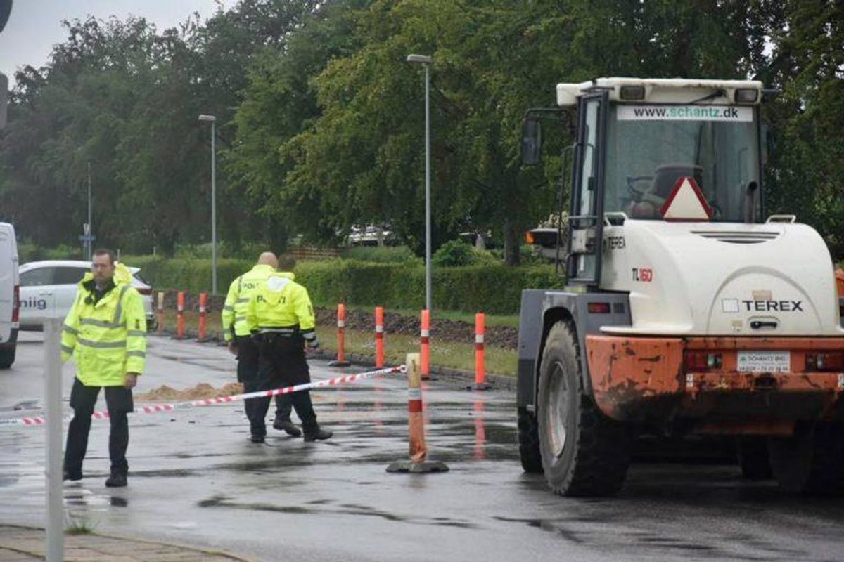 En cyklist er tirsdag død, efter at være kørt ind i en gummiged. KLIK for flere billeder. Foto: Presse-fotos.dk.
