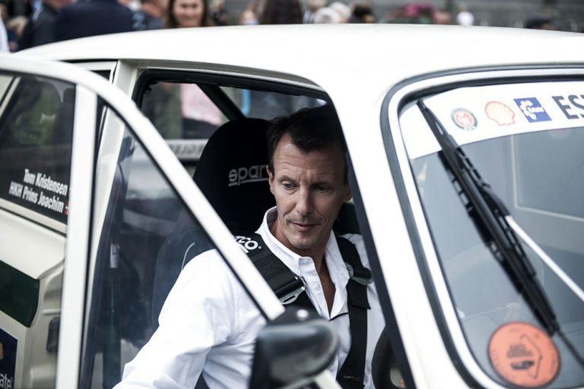 H.K.H Prins Joachim deltager som protektor fra fredag den 4. august til og med søndag den 6. august i Copenhagen Historic Grand Prix i Bellahøj Park. I dag, fredag den 4. august overværer han åbningsceremonien på Københavns Rådhus. Overborgmester Frank Jensen og formel 1 køreren Tom Kristensen deltager også ved dagens arrangement.. (Foto: Sarah Christine Nørgaard/Scanpix 2017)