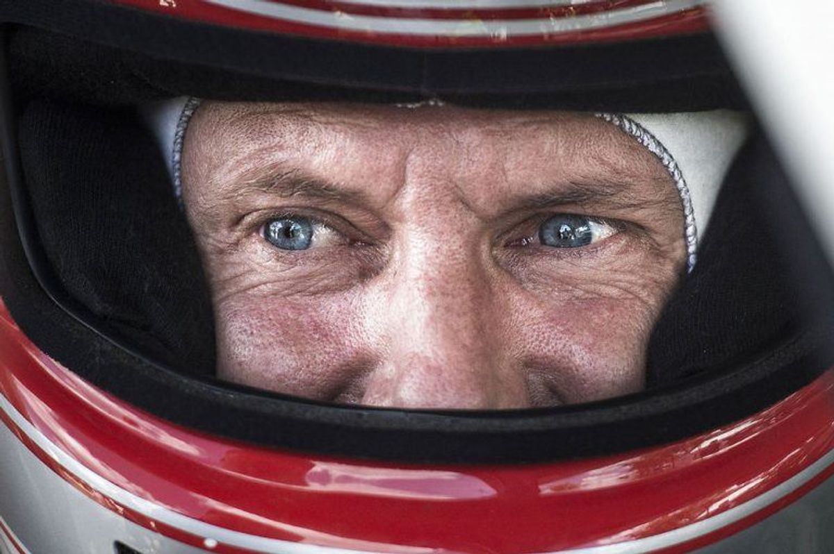 (ARKIV) Prins Joachim til Racerløb – Historisk Grand Prix 2015 på Bellahøj, den 1. august 2015. Den 7. juni fylder prins Joachim 50 år. Hans liv fortælles her i otte kapitler. Fra skilsmissen, til den nye familie. Fra Schackenborg, til militæruddannelse i Paris. Det skriver Ritzau, onsdag den 29. maj 2019.. (Foto: Søren Bidstrup/Ritzau Scanpix)