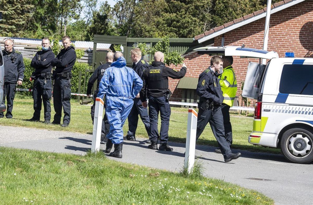 Der arbejdes stadig på højtryk for at opklare sagen om et drab og dødsfald. KLIK for flere billeder. (Foto: John Randeris/Ritzau Scanpix)