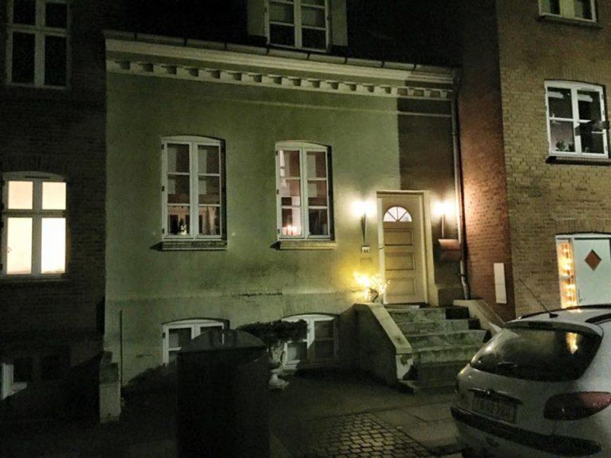 Hav et tænd/sluk ur til at tænde lysene om aftenen. Også her kan naboen bruges som alternativ. Foto: Jørgen Rosengren