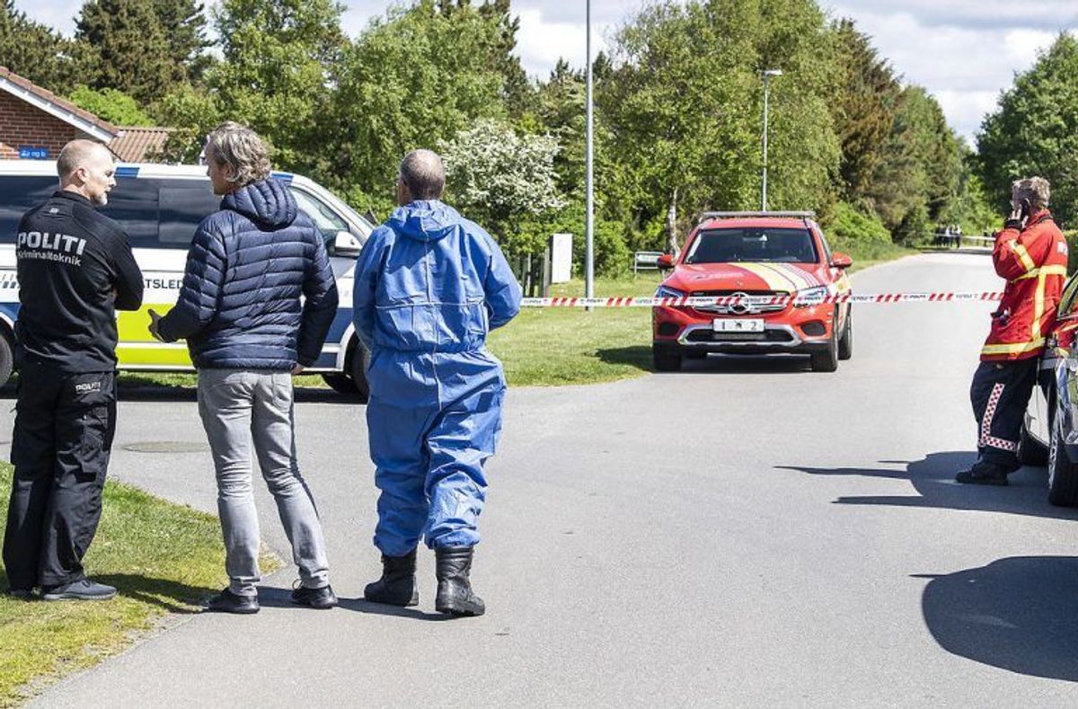 Branden blev anmeldt natten til tirsdag – KLIK FOR FLERE BILLEDER. (Foto: Scanpix)