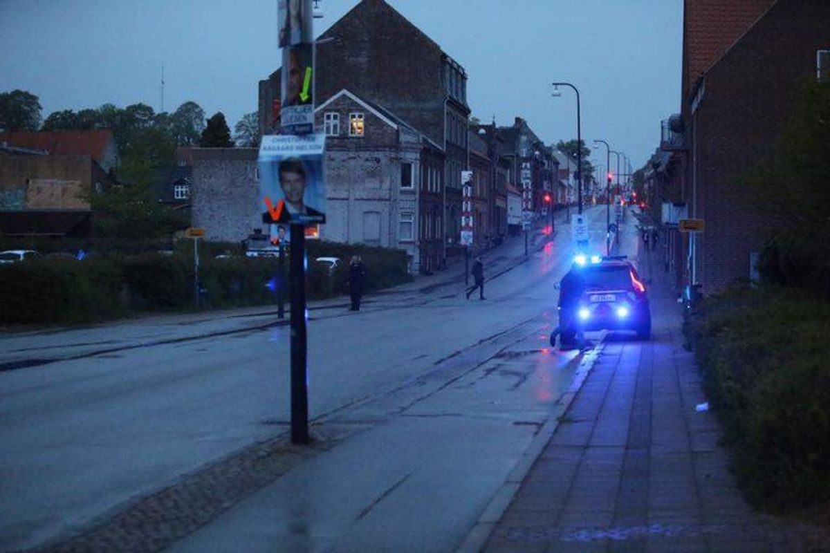 Otte vogne brændte. KLIK VIDERE FOR FLERE BILLEDER. (Foto: Presse-fotos.dk)