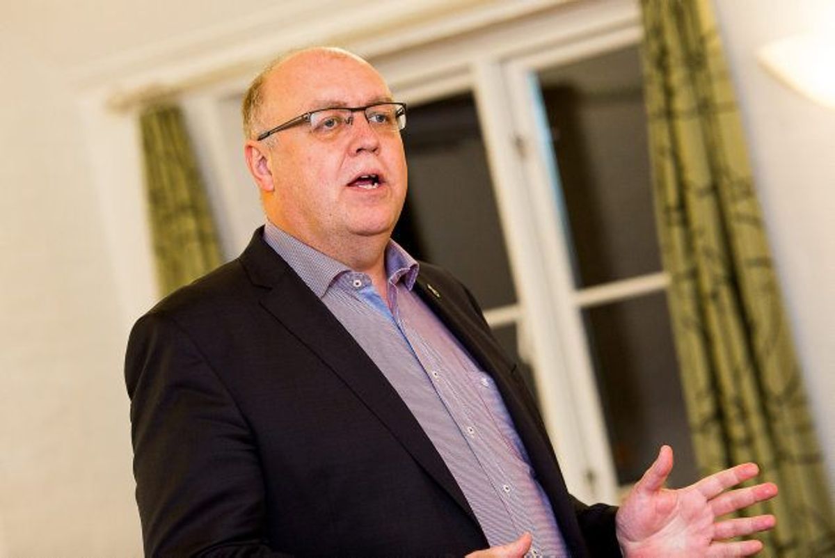 Ikke alt er kørt på skinner ved et valg-arrangement for Venstres transportordfører, Kristian Pihl Lorentzen, søndag. En tur rundt i Midt- og Vestjylland med et damplokomotiv har ifølge politiet været årsag til ti naturbrande. (Arkivfoto) Foto: Agata Lenczewska-Madsen/Scanpix