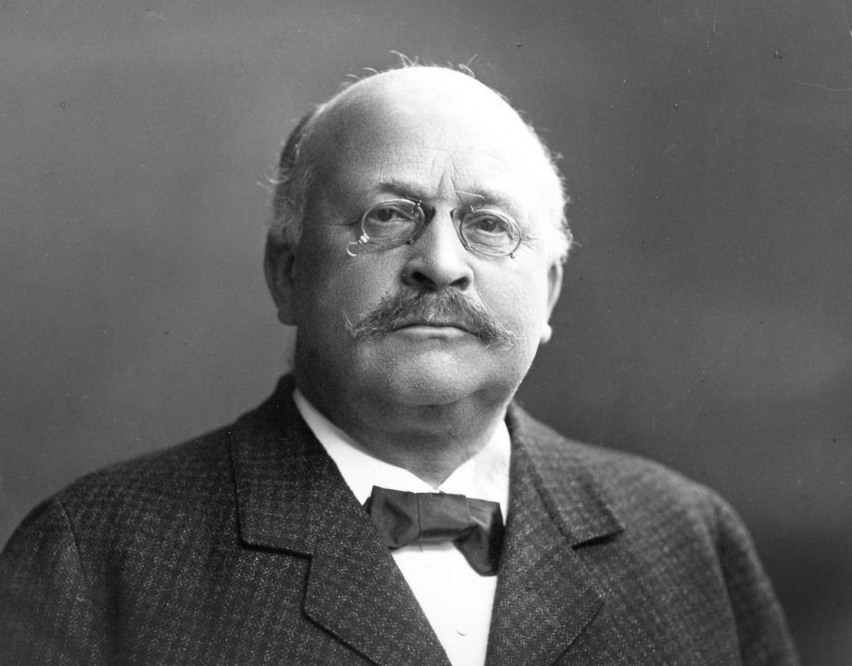 Tidligere justitsminister P.A. Alberti fik helt tilbage i 1910 frataget alle sine ordener efter han blev taget i en af danmarkshistoriens største bankskandaler. (Foto: Scanpix)