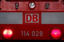 Tog brager ind i lastbil: 10 alvorligt kvæstet