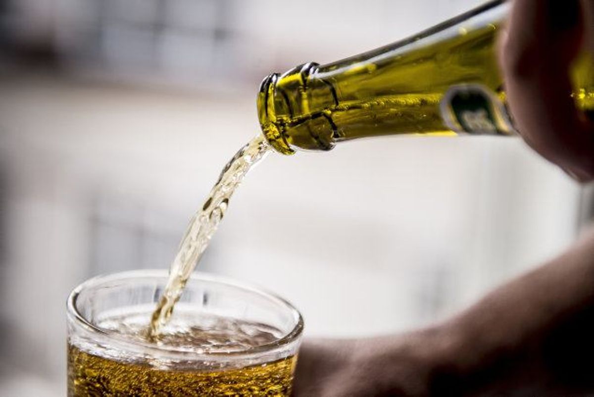 Cirka 17 procent overskrider lavrisikogrænsen for alkohol i løbet af en typisk uge. Foto: Scanpix