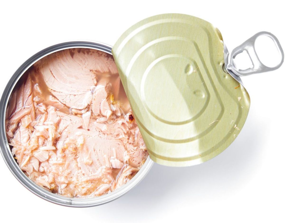 Spis fisk flere gange om ugen, i alt 350 gram –
heraf gerne 200 gram fed fisk.
Undgå dog at spise store rovfisk. Spis højst én almindelig dåse tun om ugen.
Spis højst 125 gram østersølaks om måneden.
Undgå store fisk som tun, gedde, helleflynder, sværdfisk, aborre, sandart, oliefisk (escolar), rokke og haj.