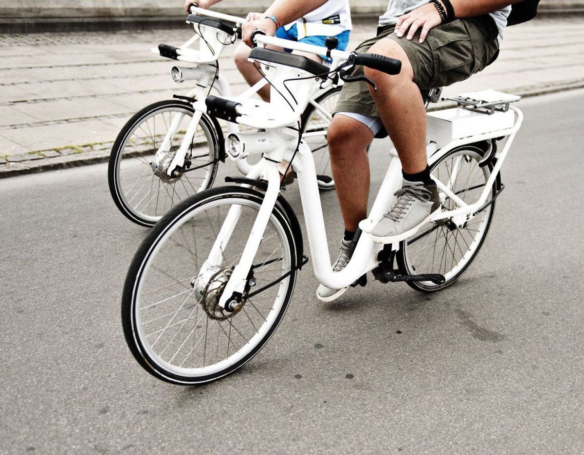 Du cykler. For mange er det egentlig bare et transportmiddel, men du får altså motion ved at cykle. Mere, hvis det ikke er en el-cykel. Men lidt har også ret. Foto: Scanpix