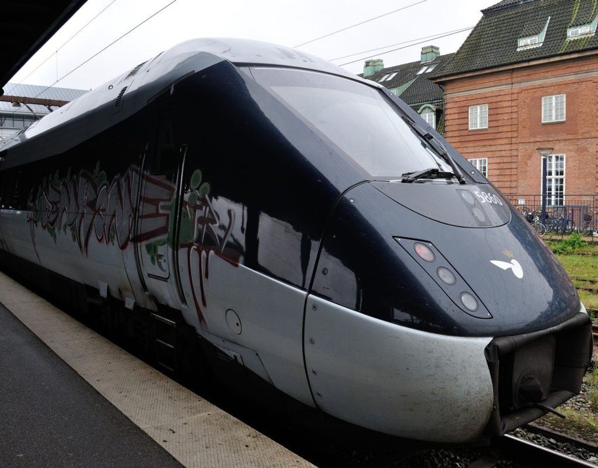 DSB-ansatte truer ifølge Ekstra Bladet med at nedlægge arbejdet mandag. Genrefoto.