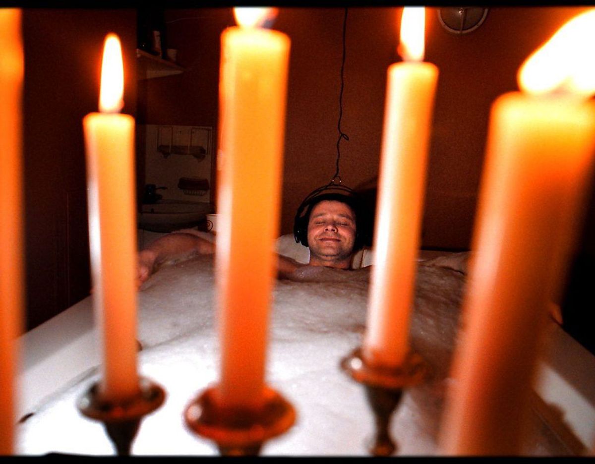 Er badevandet mere end 38 grader varmt, kan det betyde rødmen og hudirritation. Foto: Scanpix