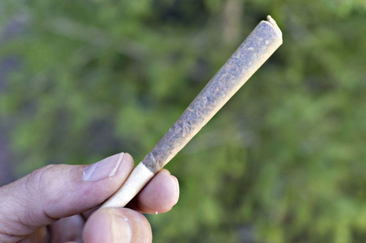 Når teenagere ryger en joint med hash eller sætter tænderne i en hashkage, øger de risikoen for at få en depression senere i livet med 37 procent. Sådan lyder advarslen i et nyt studie, der involverer mere end 23.000 mennesker og er foretaget af Oxford Universitet og McGill Universitet. (Foto: Jens Nørgaard Larsen/Ritzau Scanpix)