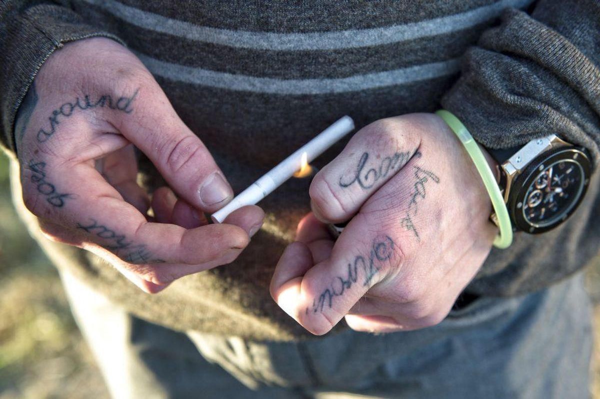 Morgenjoint på Roskildefestivalen den 3. juli 2015. Når teenagere ryger en joint med hash eller sætter tænderne i en hashkage, øger de risikoen for at få en depression senere i livet. (Foto: Jens Nørgaard Larsen/Ritzau Scanpix)