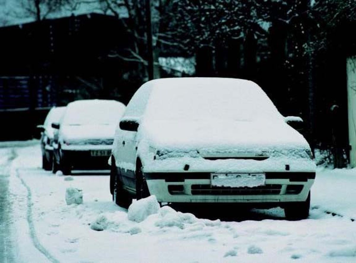 Sørg for at have en lille skovl, snekæder og slæbetov med i bilen. Kilde: Bilmagasinet. Arkivfoto.