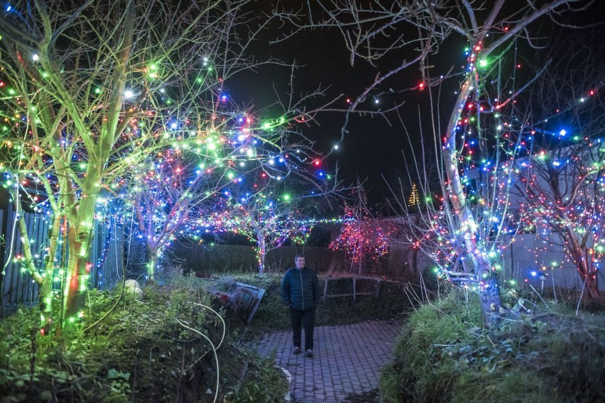 Jeppe Guldbrandsens hus er dækket med 250.000 dioder i Karise på Sydsjælland, tirsdag den 11. december 2018. KLIK VIDERE og se det imponerende julepynt. (Foto: Mads Claus Rasmussen/Ritzau Scanpix)