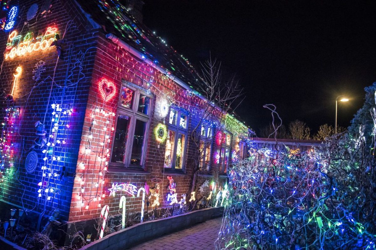 Jeppe Guldbrandsens hus er dækket med 250.000 dioder i Karise på Sydsjælland, tirsdag den 11. december 2018. KLIK VIDERE og se det imponerende julepynt. (Foto: Mads Claus Rasmussen/Ritzau Scanpix)