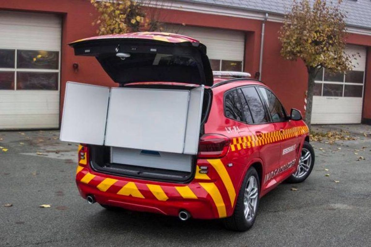 Sådan ser de ud, de nye indsatslederbiler: BMW X3, xdrive 30d. KLIK for flere billeder – fra ud- og indvendig. Foto: Beredskab Øst.