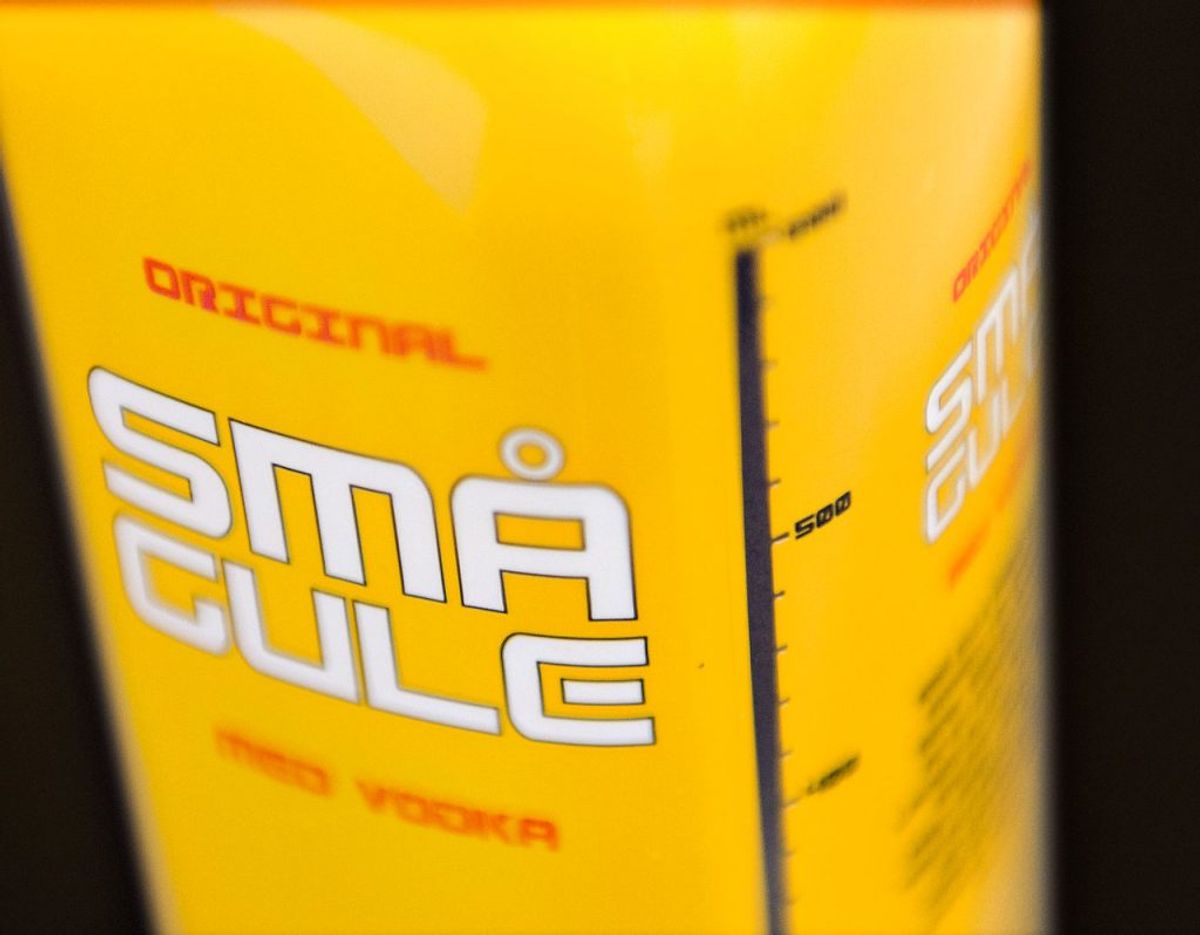 Kvinder: 60 gram alkohol / (60 kilo x 0,6) = 1,7 promille.
Mænd: 60 gram alkohol / (80 kilo x 0,7) = 1,07 promille.