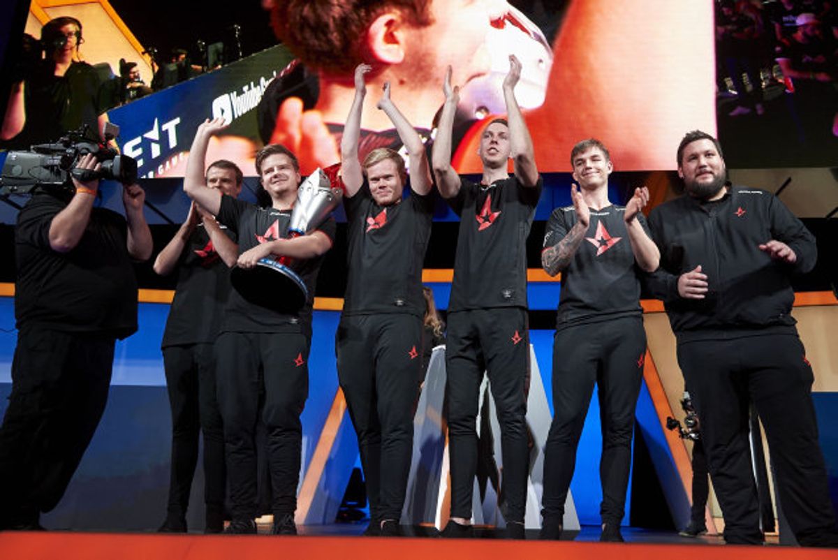 Astralis topper verdensranglisten og tog søndag årets ottende store turneringssejr. Billedet stammer fra en tidligere sejr i november. Foto: Cooper Neill/AFP