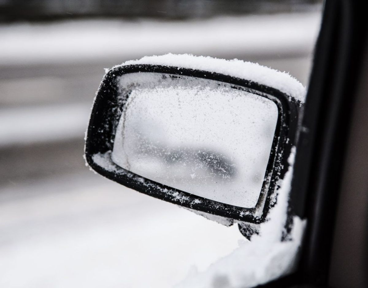 Går turen til Norge på sommerdæk ved vintertide? Så skal du kende de nye regler.