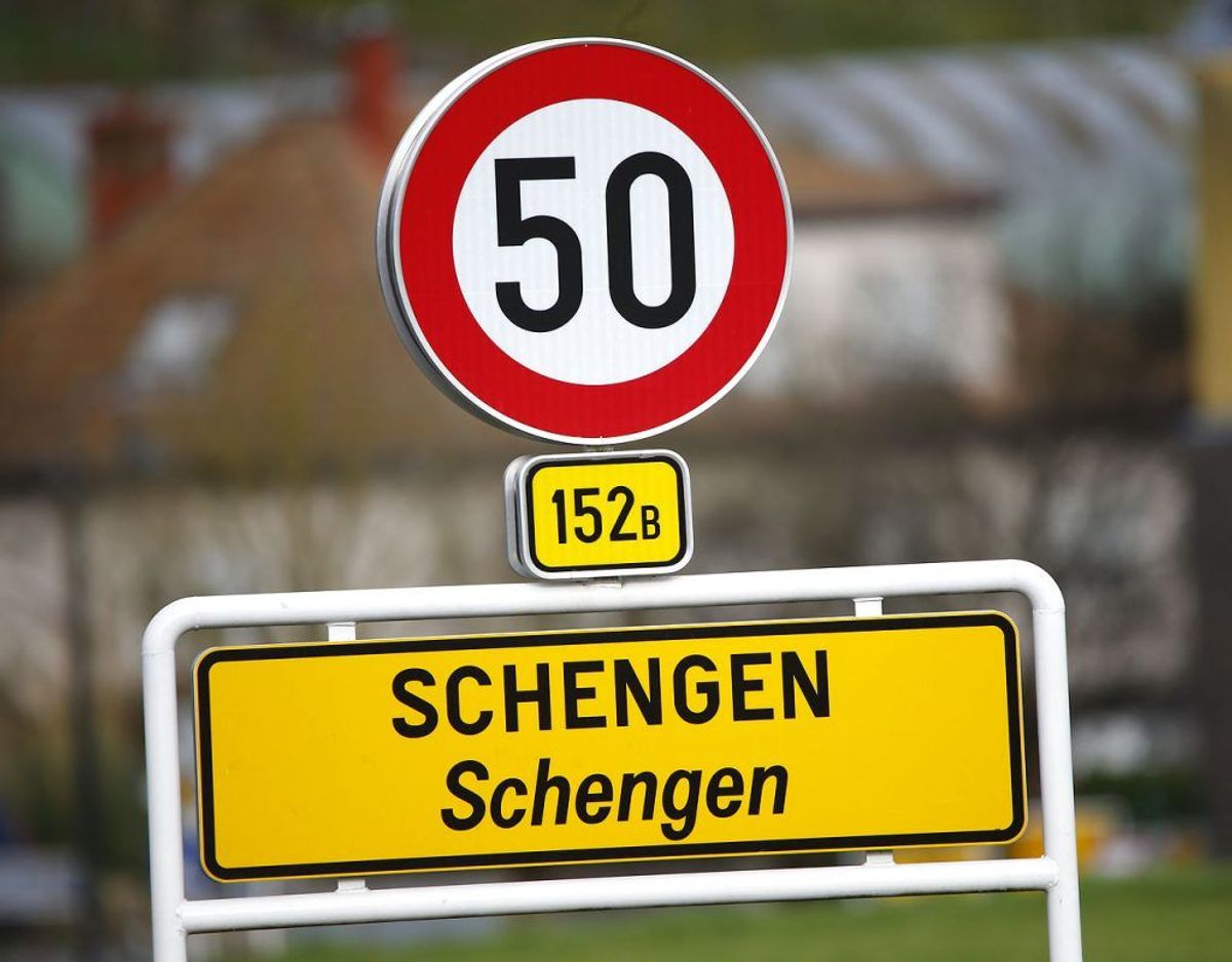 Du skal kunne vise dit pas i Schengen lande. Foto: Scanpix/Wolfgang Rattay