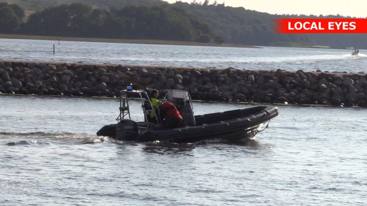 130 passagerer blev evakueret fra skibet Skagafjord, der gik på grund i Roskilde Fjord lørdag. Se grundstødningen på de næste billeder. Foto: Local Eyes