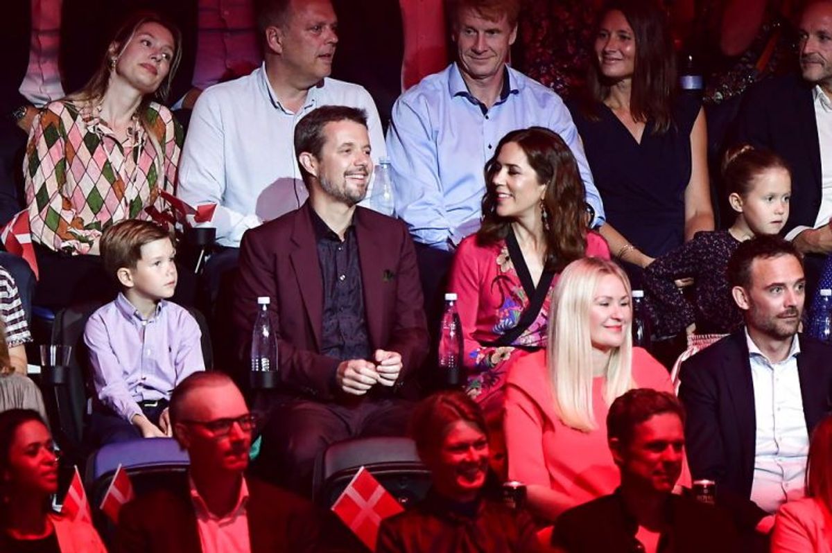 Prins Vincent, kronprins Frederik, kronprinsesse Mary og prinsesse Josephine sidder klar til at overvære DR”s fødselsdagsshow “Hele Danmark fejrer Kronprinsen” i Royal Arena i København, søndag den 27. maj 2018.. (Foto: Tariq Mikkel Khan/Ritzau Scanpix)