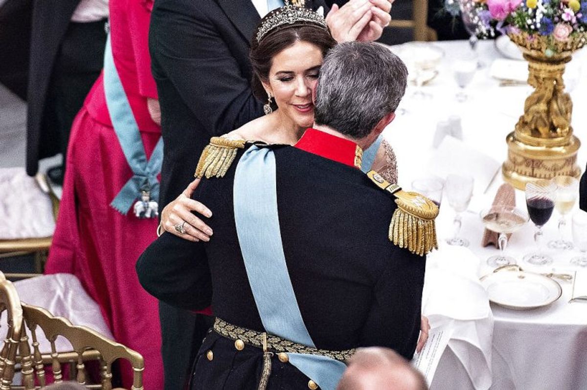 Kronprinsesse Mary holder tale til Kronprins Frederik ved gallataffel på Christiansborg Slot i anledning af kronprinsens 50 års fødselsdag, lørdag den 26. maj 2018.. (Foto: Henning Bagger/Ritzau Scanpix)