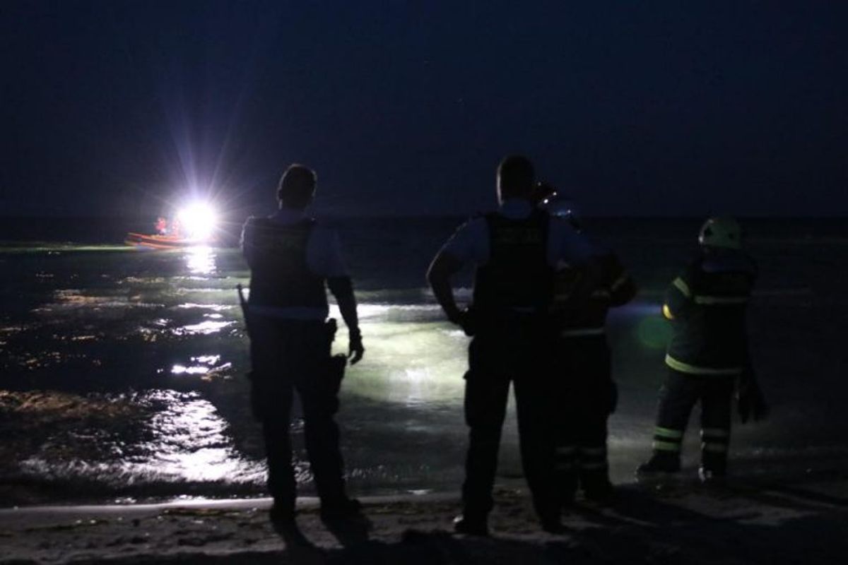 Politiet har flere gange ledt efter to forsvundene mænd fra Faxe – hidtil uden held. KLIK for dramatiske billeder af eftersøgningen. Foto: Presse-fotos.dk