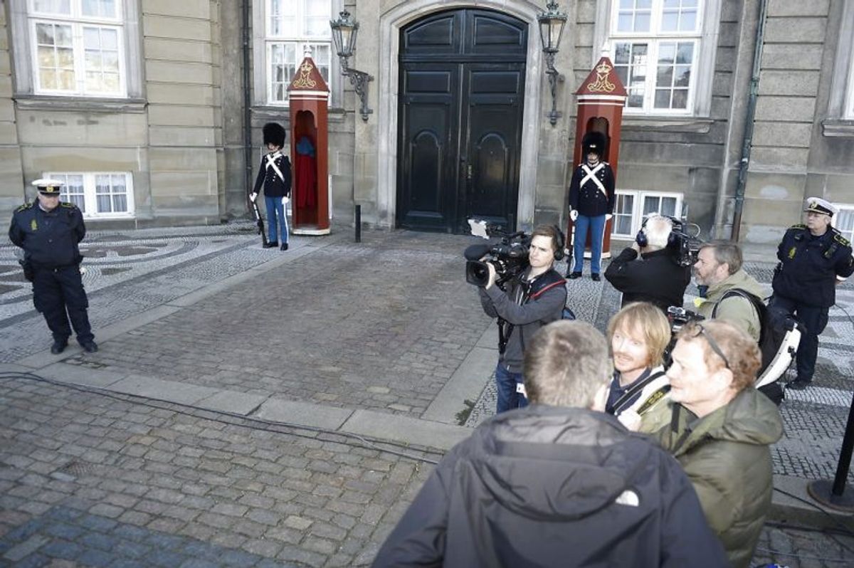 Statsminister Lars Løkke Rasmussen (V) præsenterer nye ministre for dronningen på Amalienborg Slot, onsdag formiddag den 2. maj 2018. (Foto: Mads Claus Rasmussen/Scanpix 2018)
