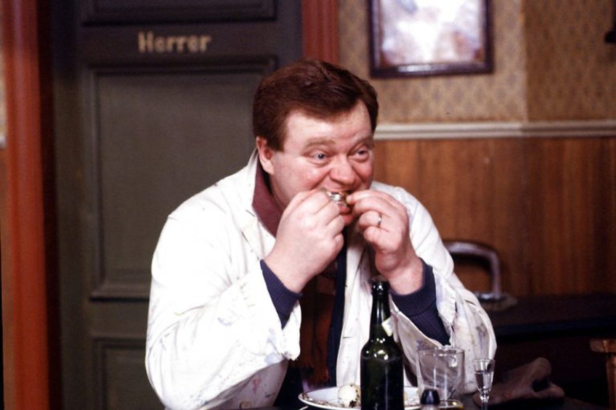 Matador går fortsat sin sejrsgang hver lørdag på tv-skærmen. Her er det Benny “Fede” Hansen, der gør det, han er bedst til. KLIK PÅ BILLEDET OG SE GALLERIET OVER DE MANGE HEMMELIGHEDER, DU IKKE KENDER FRA MATODOR. Arkivfoto: Scanpix