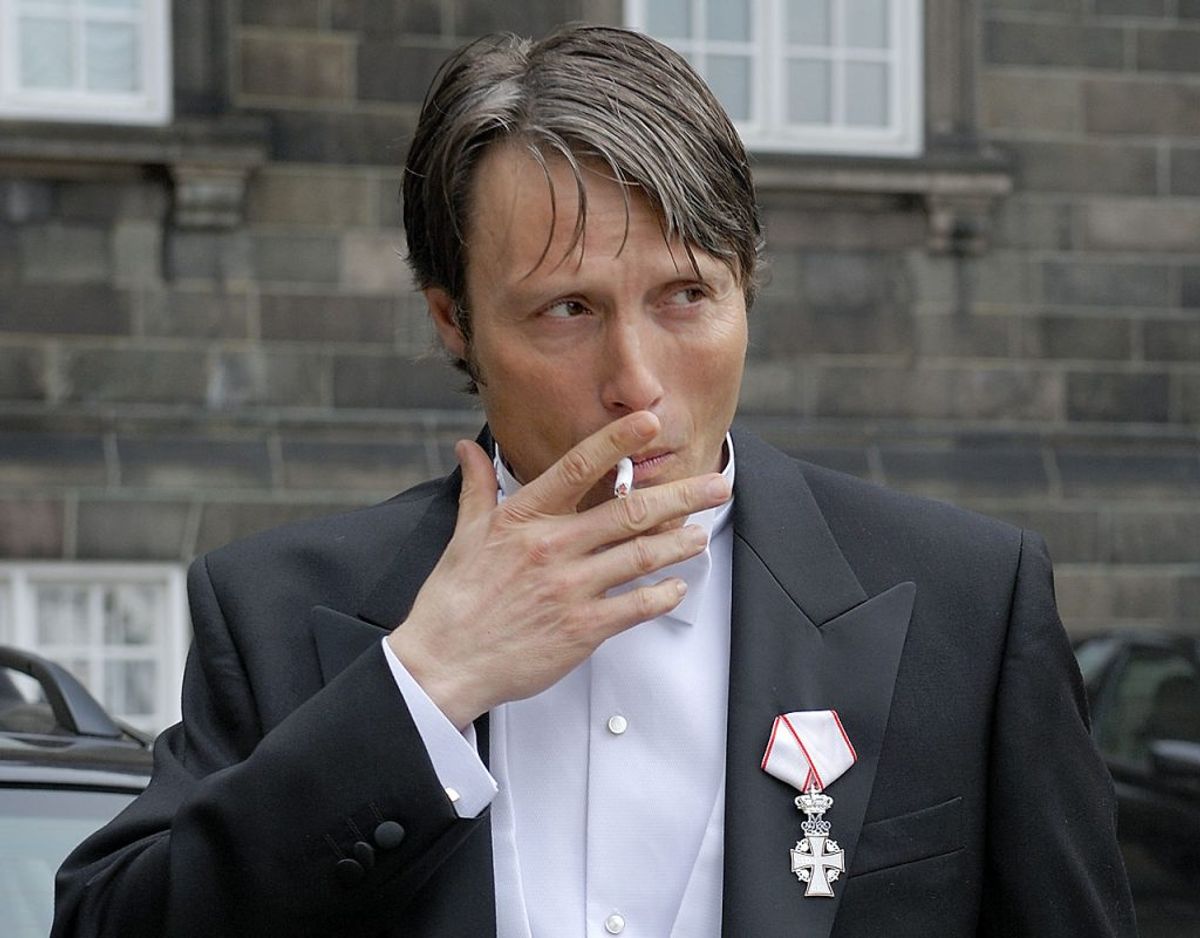 Mads Mikkelsen modtog i 2010 et Ridderkors og var forbi Christiansborg Slot og i offentlig audiens. Foto: Kristian Linnemann. KLIK VIDERE OG MØD ANDRE DANSKERE DER HAR MØDT DRONNINGEN I OFFENTLIG AUDIENS.