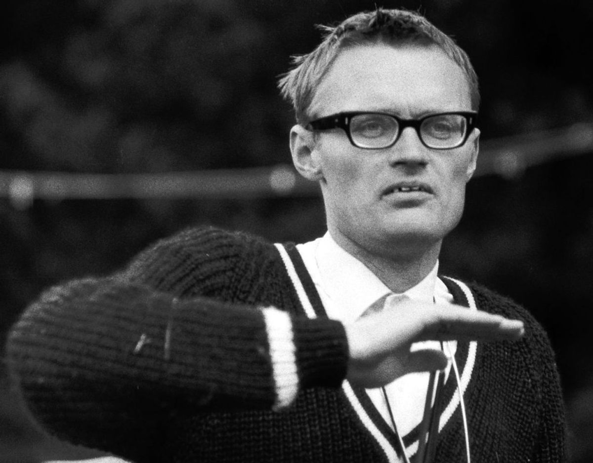 Filminstruktør Palle Kjærulff-Schmidt i færd med at instruere filmen Weekend i 1962. Foto: Svend Aage Mortensen/Scanpix.