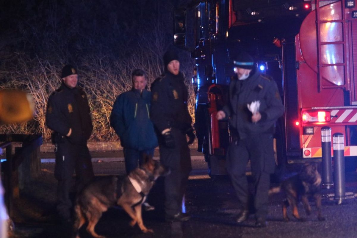 Natten til onsdag udbrød der brand i en skole i Kirke Sonnerup. Foto: Mathias Øgendal/Presse-fotos.dk