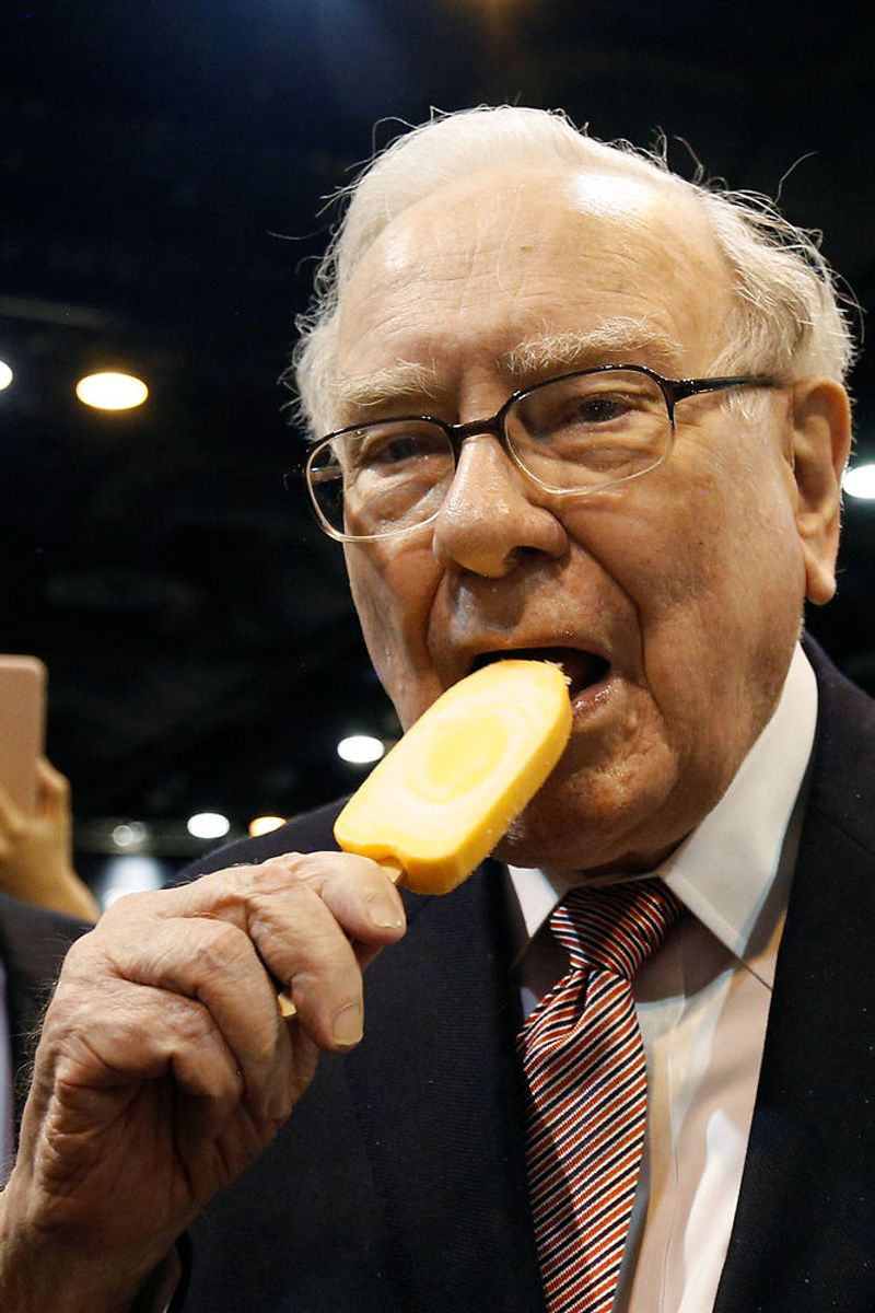 Warren Buffett er verdens mest succesrige investor med en formue på 523 milliarder kroner, hvilket gør ham til den tredje rigeste person i verden. Arkivfoto: Rick Wilking/Scanpix