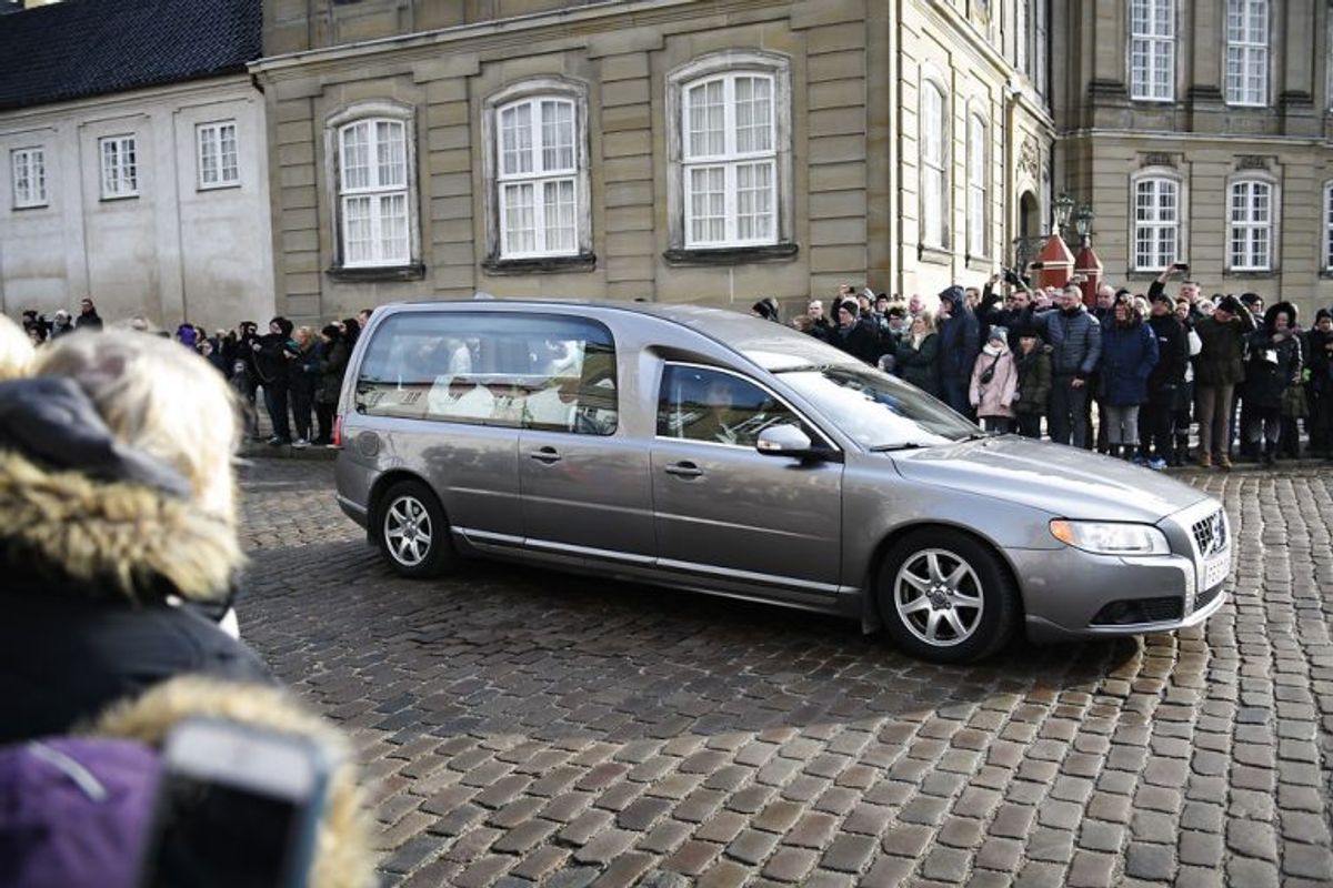 Prince Henrik”s casket arrives to Amalienborg Palace on Thursday, February 15 2018. Prince Henrik died on Tuesday February 13 at Fredensborg Palace.. (Foto: Philip Davali/Scanpix 2018)