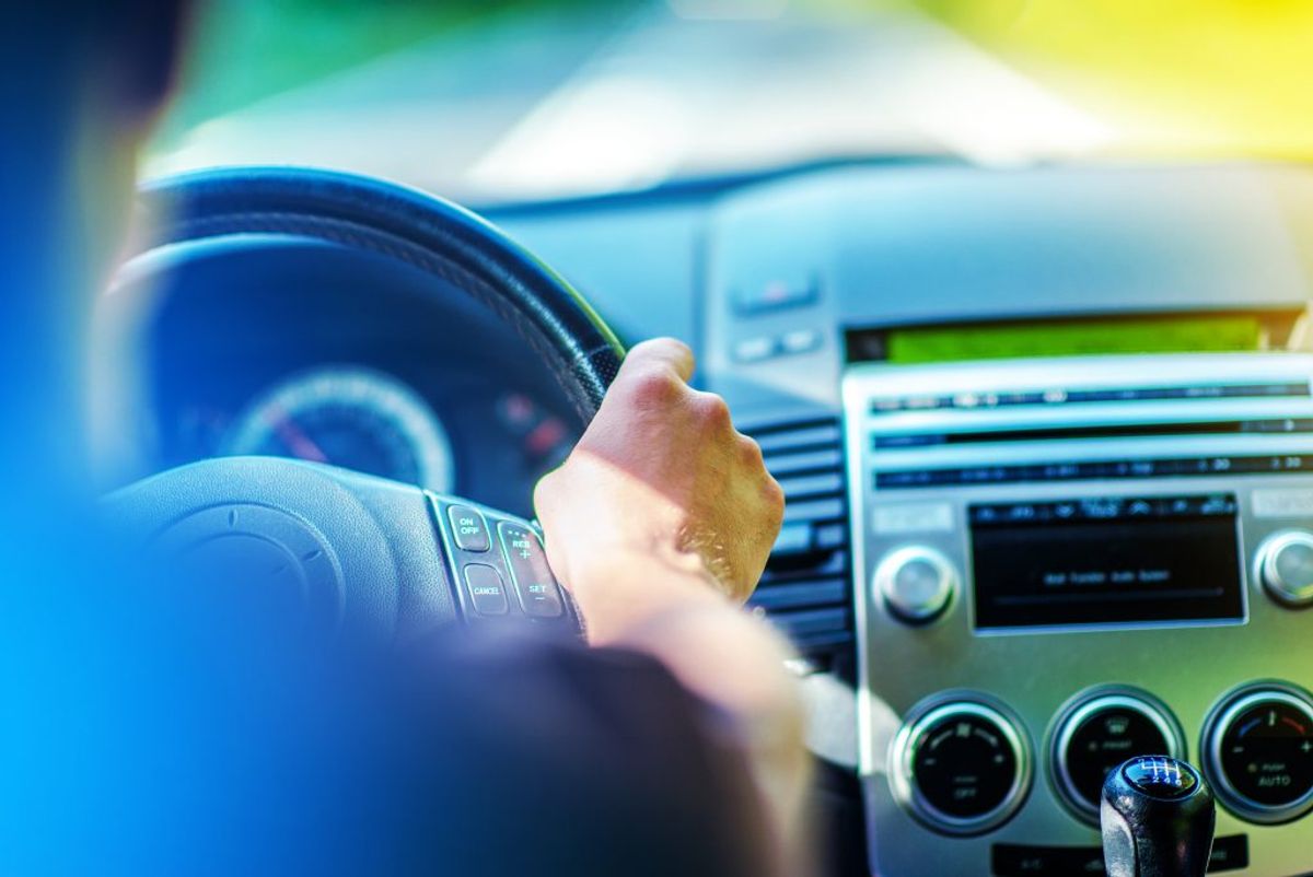 Du kan beregne udgifterne ved henholdsvis en benzin- og en dieselbil ved at bruge FDM’s beregner på: http://www.fdm.dk/biler/bilkoeb/benzin-eller-diesel