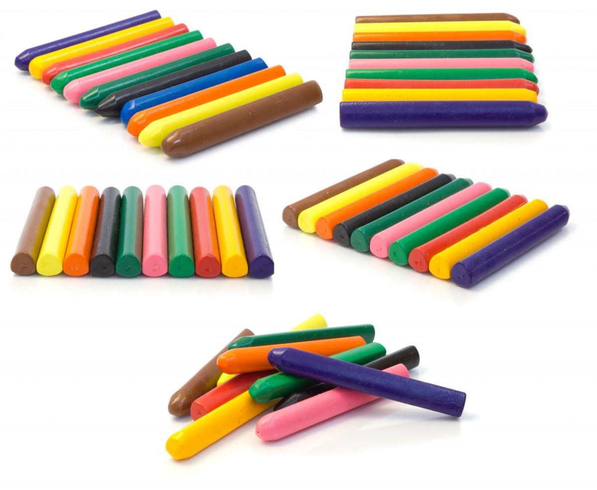 NIX. Du skal bruge en sort, blå eller rød kuglepen eller en blyant. Disse spændende farvekridt dur altså ikke. Foto: Colourbox.