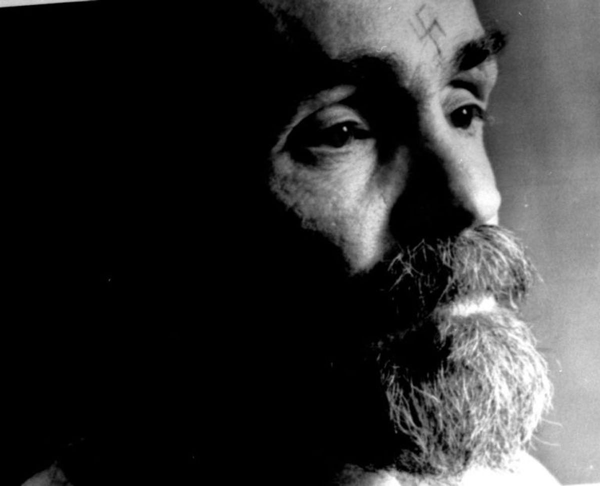 Den berygtede massemorder Charles Manson er død. Foto: Scanpix