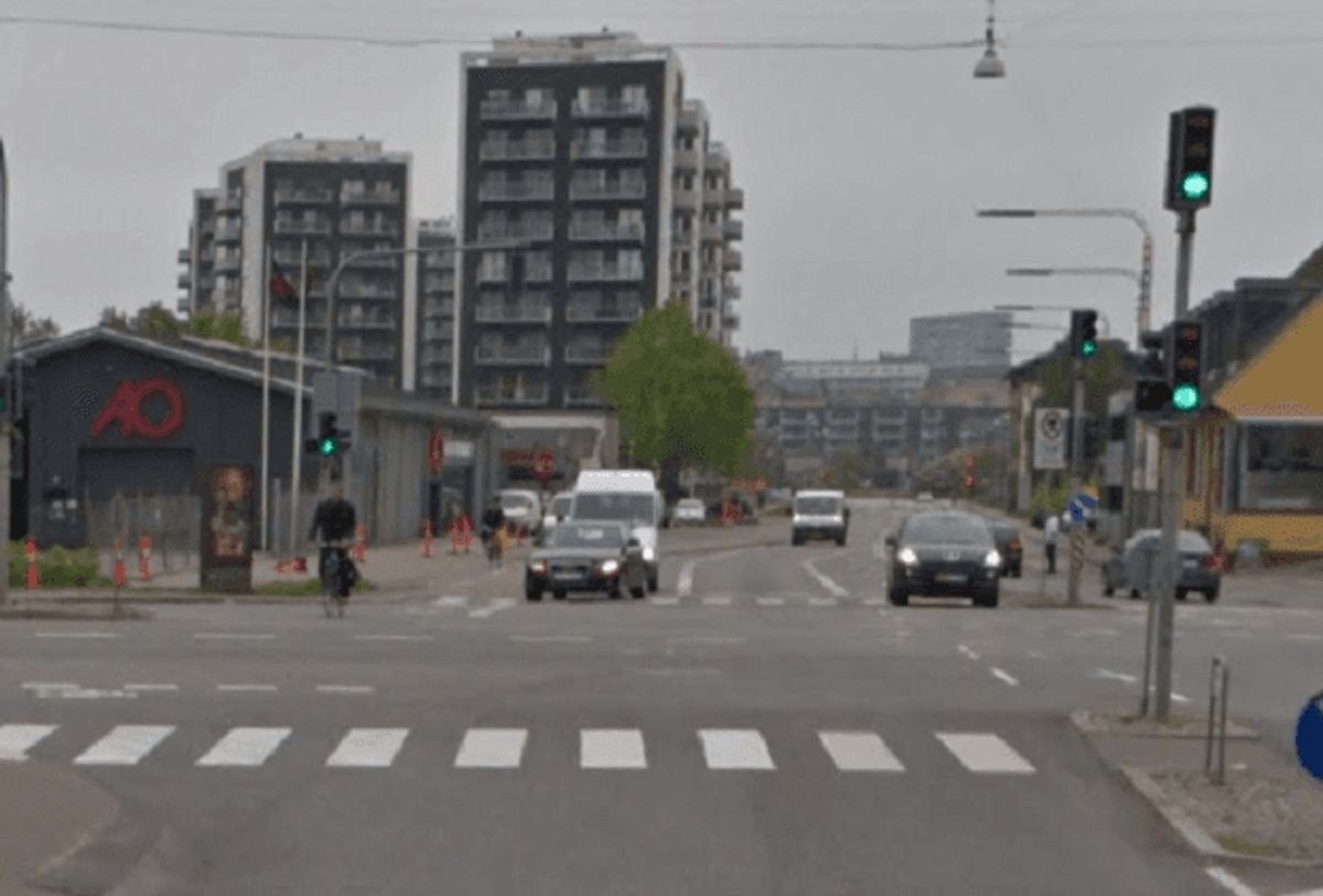 Vær særligt opmærksom på højresvingende biler bagfra… Foto: Google Street View.