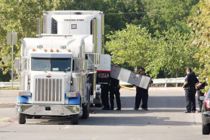 Ni omkom i steghed lastbil på Walmarts p-plads i Texas