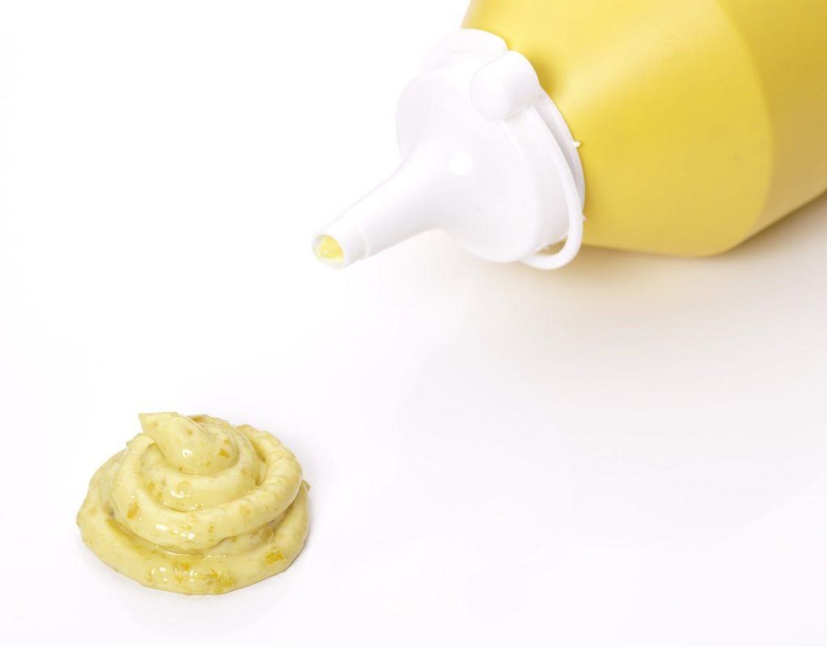 Et væld af remoulade kaldes tilbage. Foto: Colourbox.