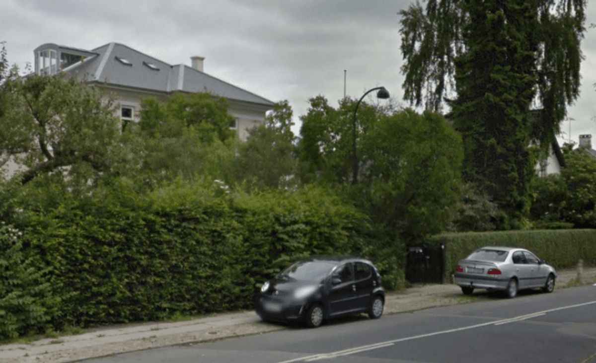 Har du nogensinde efterladt bilen ude af syne i tomgang eller med nøglen i tændingen i kort tid på offentlig vej foran egen bolig?: Til det svarer 7 procent JA. (Foto: Colourbox).