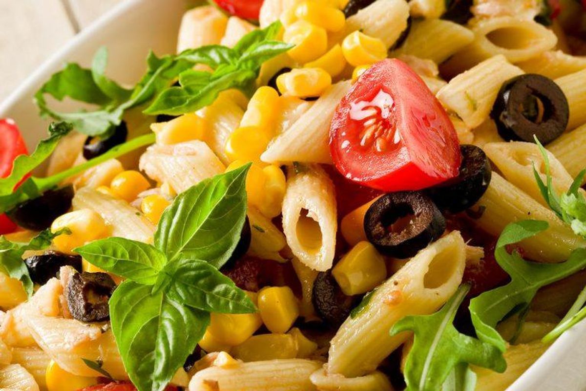 Tre pastasalater, der er solgt i supermarkeder over hele landet, er fredag blevet trukket tilbage. Foto: Scanpix