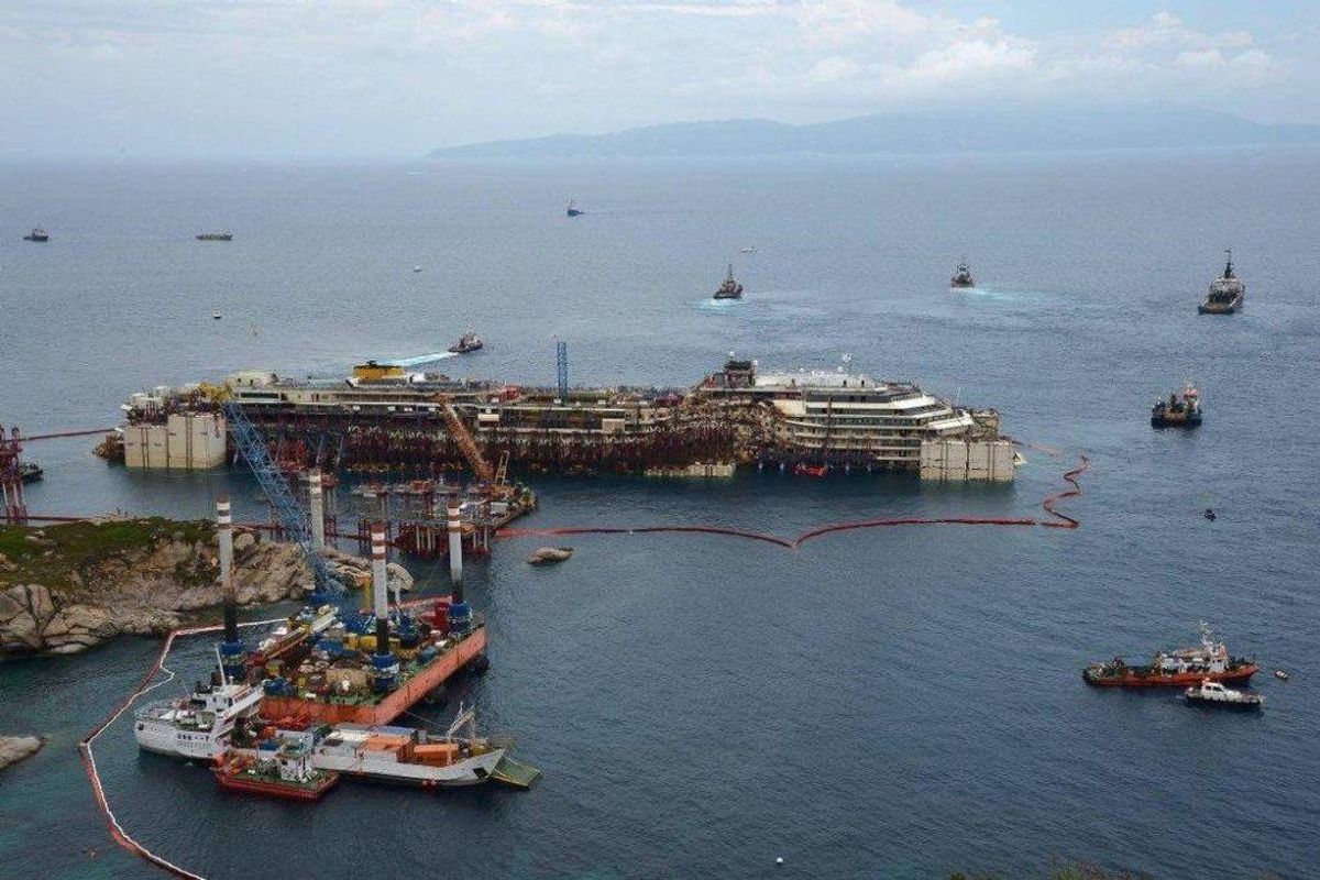Sådan så Costa Concordia ud efter at have ligget i vandet i flere år. Foto: Hand outs.