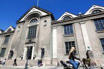 Sigter 27 personer for fusk med eksamenspapirer