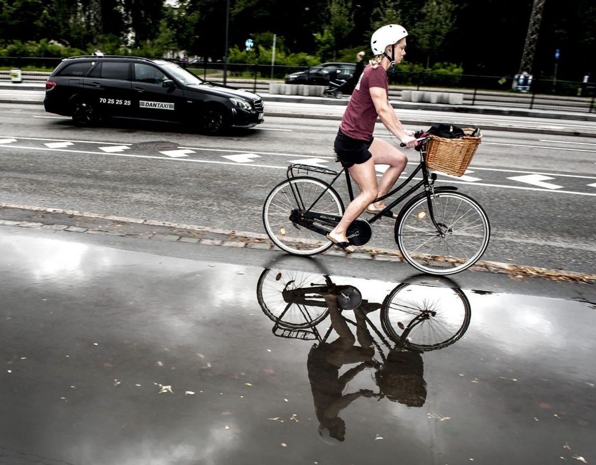 Årets varmeste dag venter. Men der vil falde regn flere steder i landet. (Foto: Mads Claus Rasmussen/Scanpix 2017)
