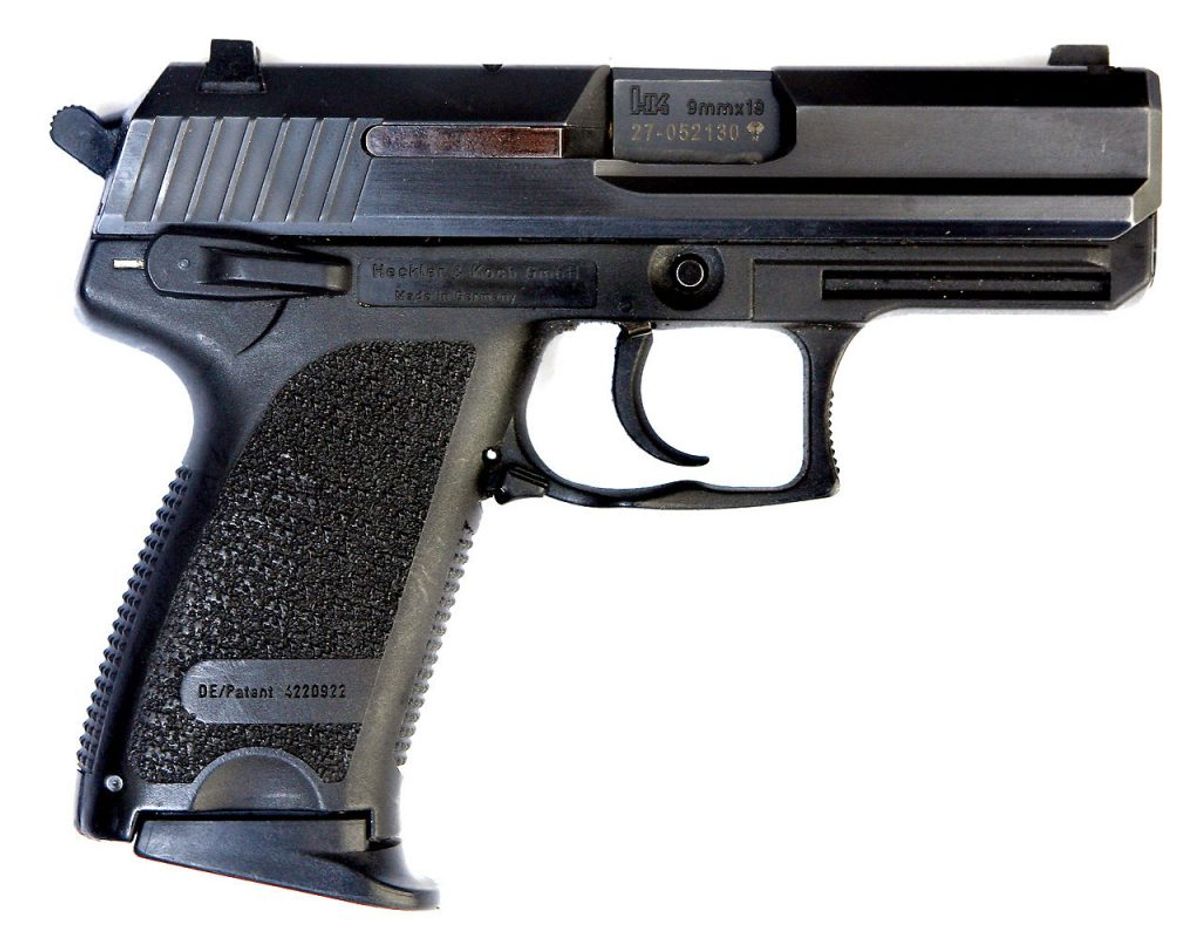 Politiets tjenestepistol Heckler og Koch UPS Compact 9mm automatpistol er ifølge DUP to gange blevet glemt på toiletter. Foto: Scanpix.