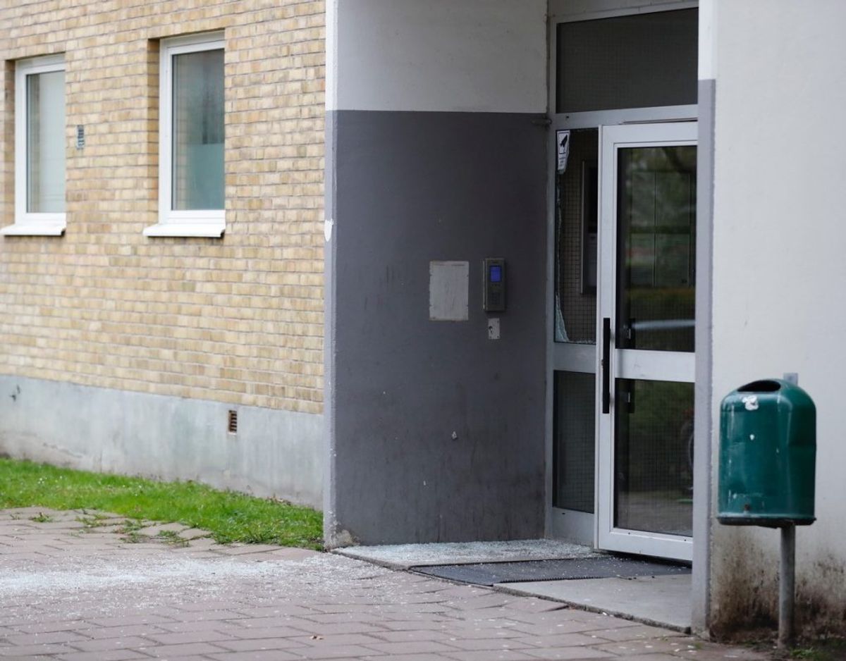 To af eksplosionerne ramte boligblokke. Foto: Presse-fotos.dk.